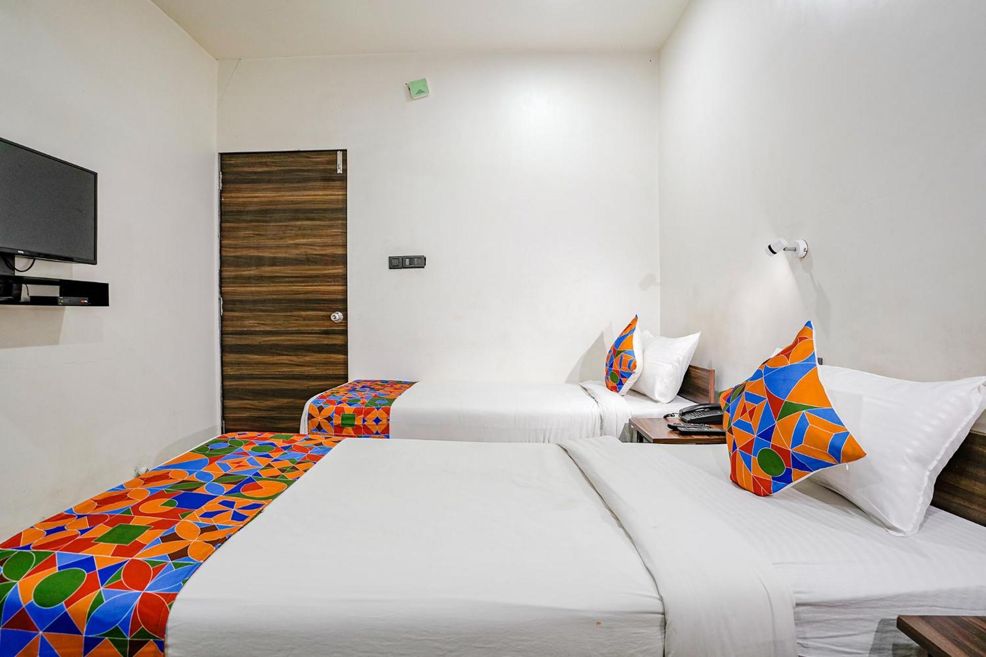 Fabhotel Lotus I Surat Eksteriør billede